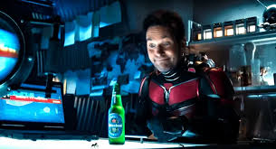 Paul Rudd drinking a non-alcoholic Heineken